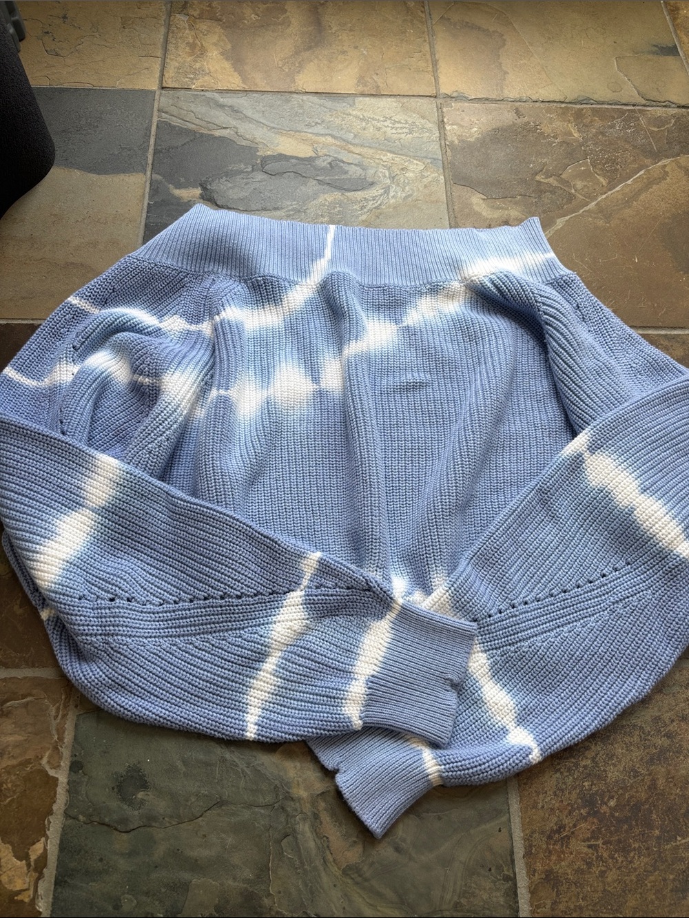 Olivaceous Light Blue Tie-Dye Knit Crop Sweater - Women Size S